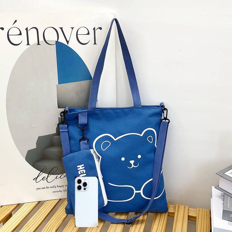 purseA blue tote bag