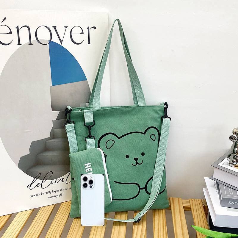 purseA green tote bag